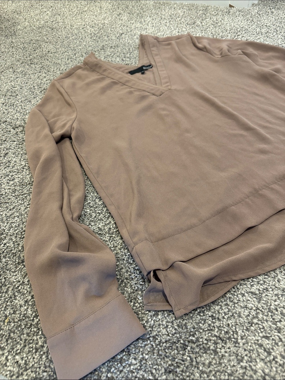 Ro & De Taupe V-Neck Frayed Trim Blouse - Picture 4 of 7